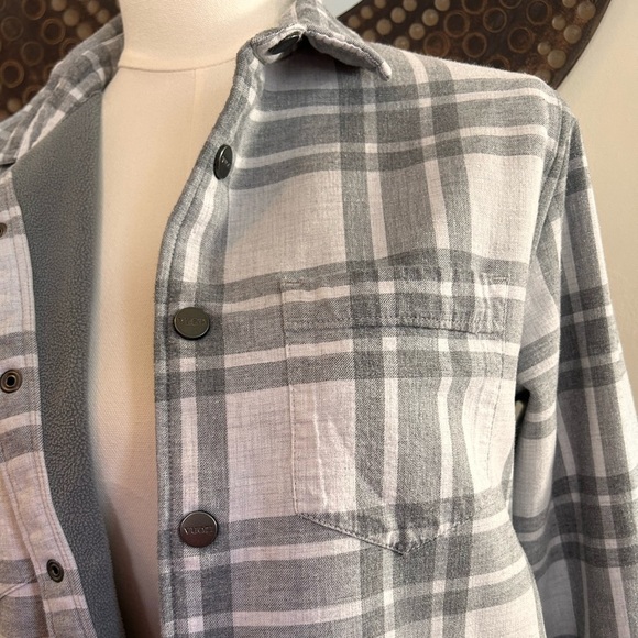 Vuori Men’s Range Shirt Jacket Gray White Plaid Fleece Lined Size Small - Picture 4 of 6